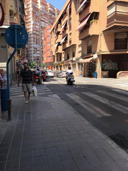 Apartamento Aitana.Esta A 2 Km De La Playa Andando Apartment Alicante Exterior photo